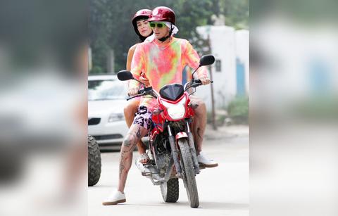 megan fox machine gun kelly motorcycle mexico photos divorce r