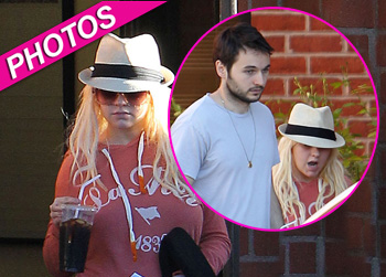 //christina aguilera no make up