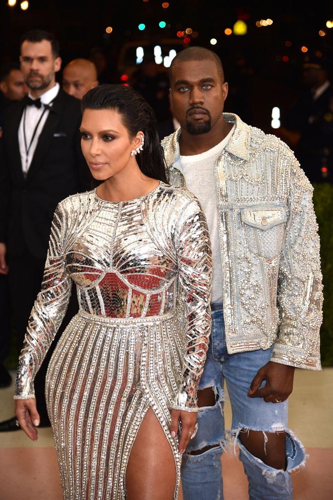 //Kim Kardashian Met Gala Fashion Meltdown