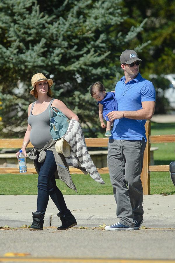 Jennifer Love Hewitt Pregnant Tank Top