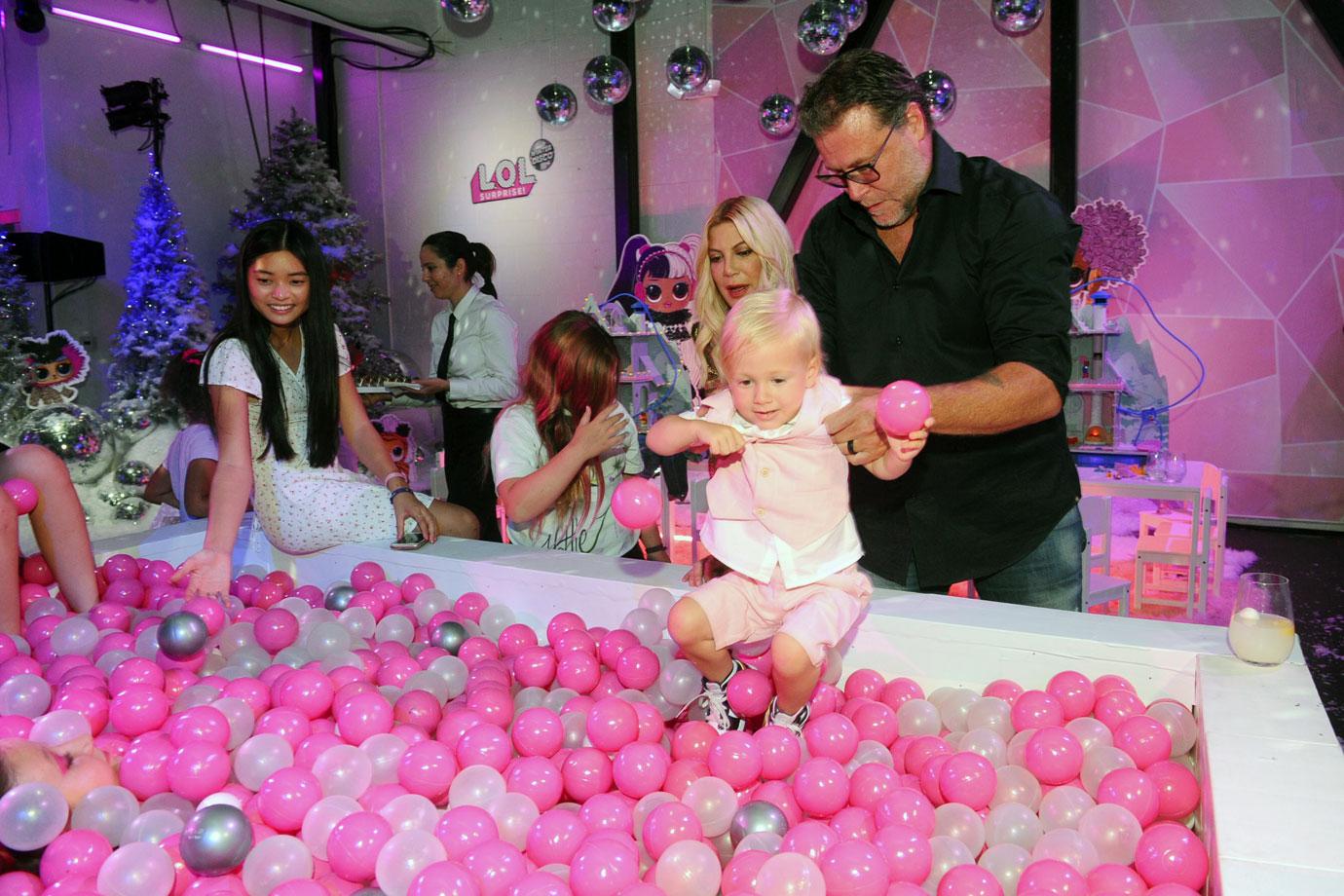 Drowning In Debt? Tori, Dean & Kids Sink In Pink Plastic Balls Amid Money Woes