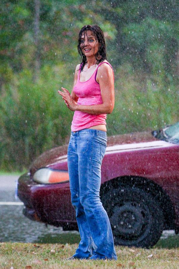 Lettin Loose Katie Holmes Dances In The Rain On Set Of New Film All We Had 10 Wet N Wild Pics 
