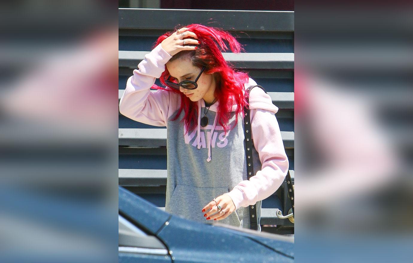 Bella Thorne Struggles With Acne After Scott Disick Romance Neutrogena Spokeswoman