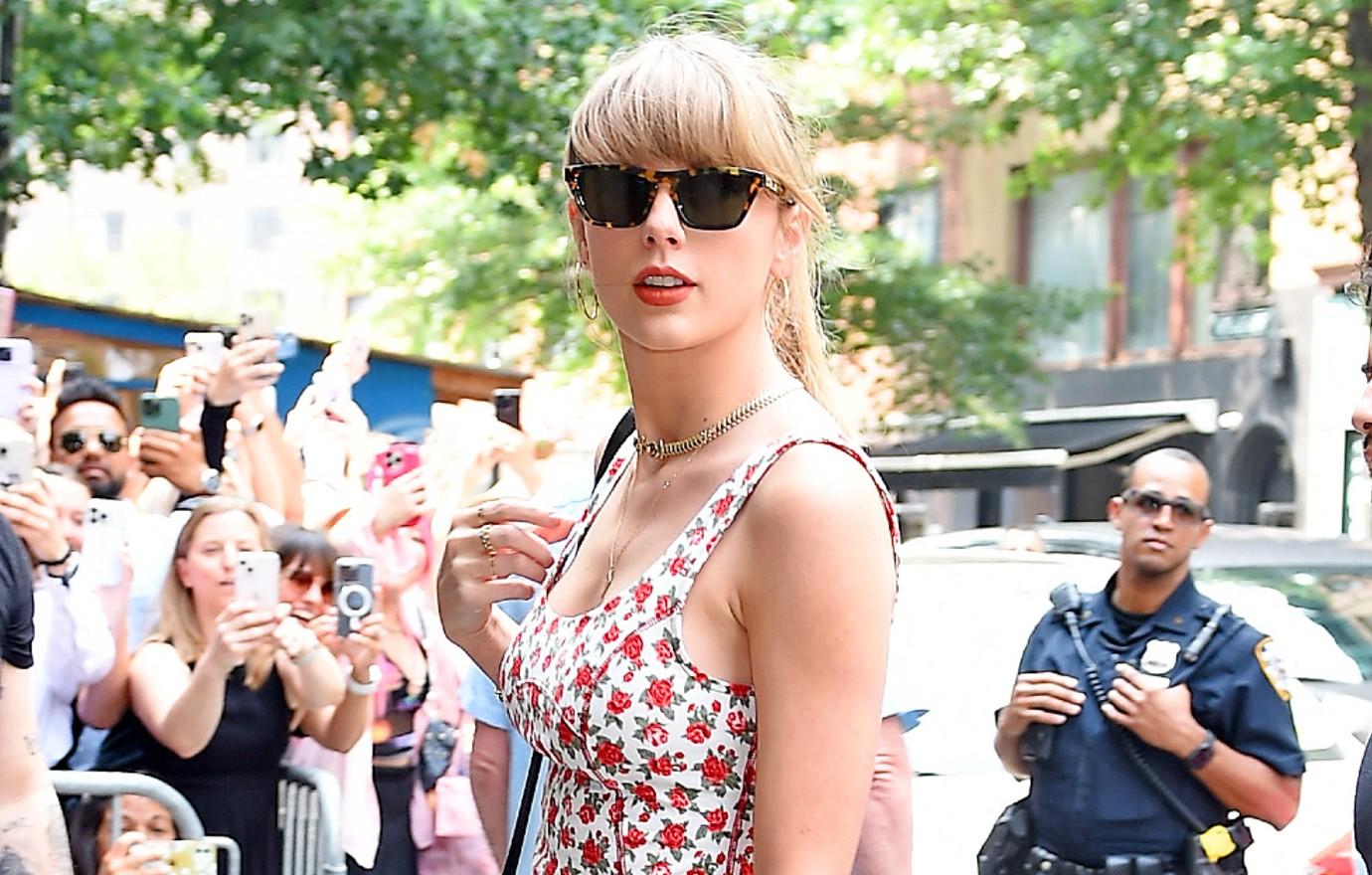 Taylor Swift Spotted Outside Brad Pitt's House; Insists They're