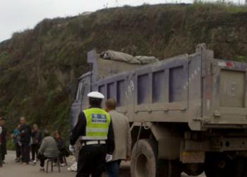 //china truck boy run over rex