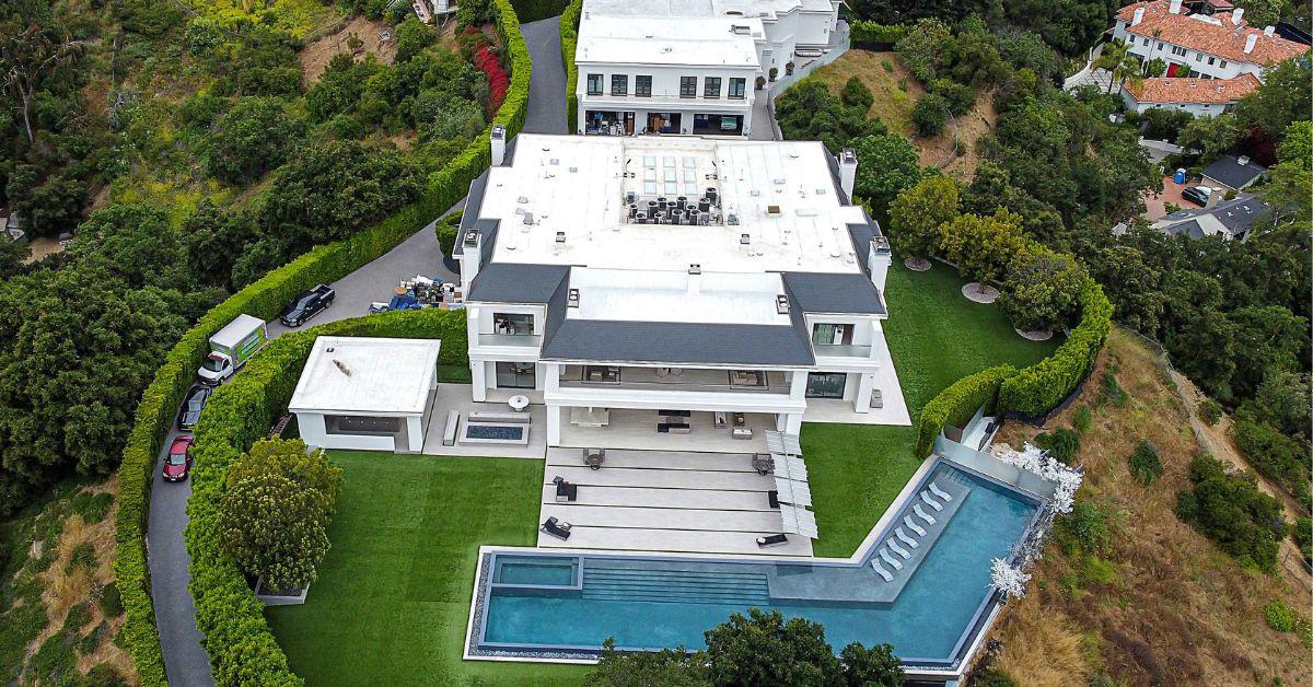 jennifer lopez ben affleck battle selling mansion