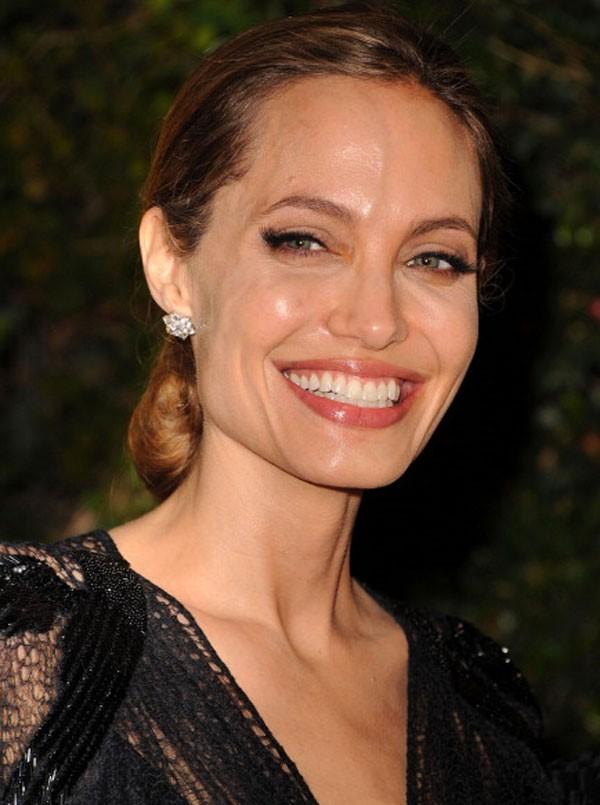 angelina jolie plastic surgery scars