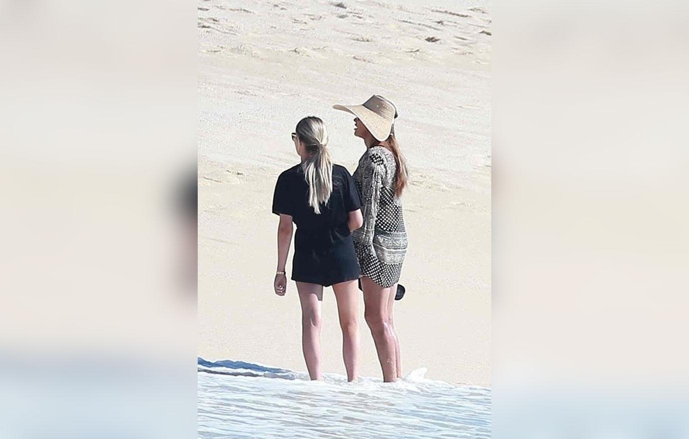 Caitlyn Jenner Wears Swimsuit On Beach Mexico Galpal Candis Cayne