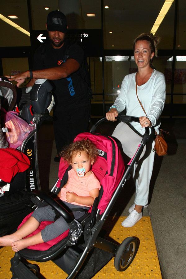 Kendra Wilkinson Hank Baskett Divorce Rumors Family Vacation LAX