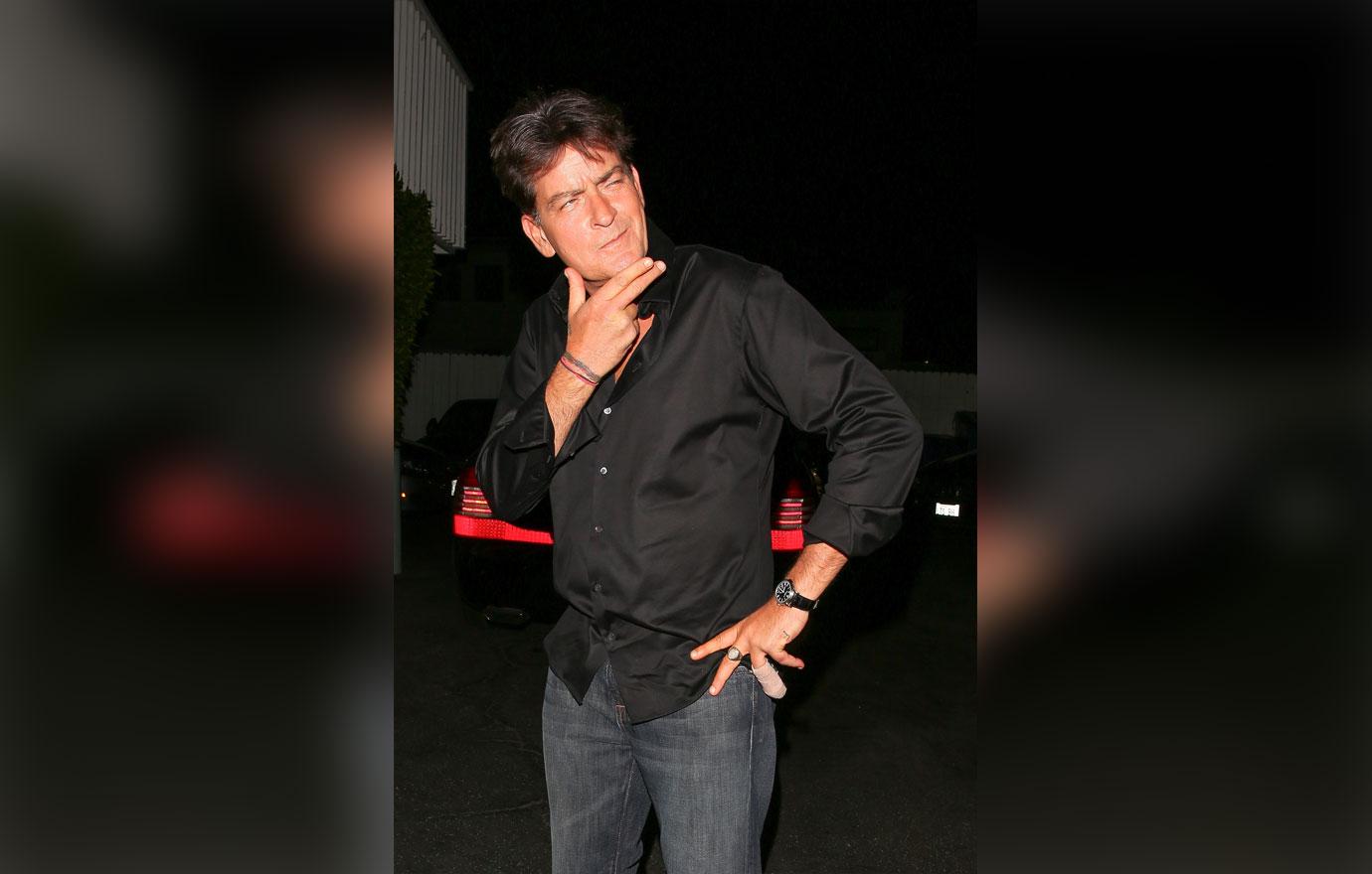 //Charlie sheen drug bust claims Mexico