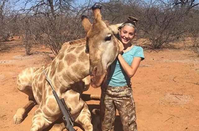 //Aryanna Gourdin Giraffe Trophy Hunting Outrage ppbSMzd