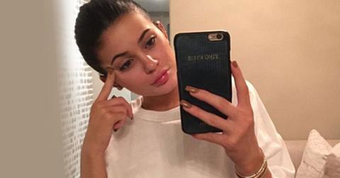 Kylie Jenner No Makeup Selfie