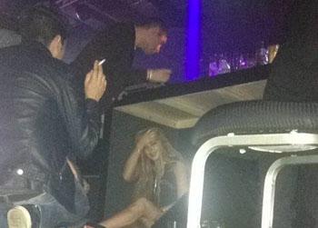 //pp_lindsaylohandjbooth_twitter