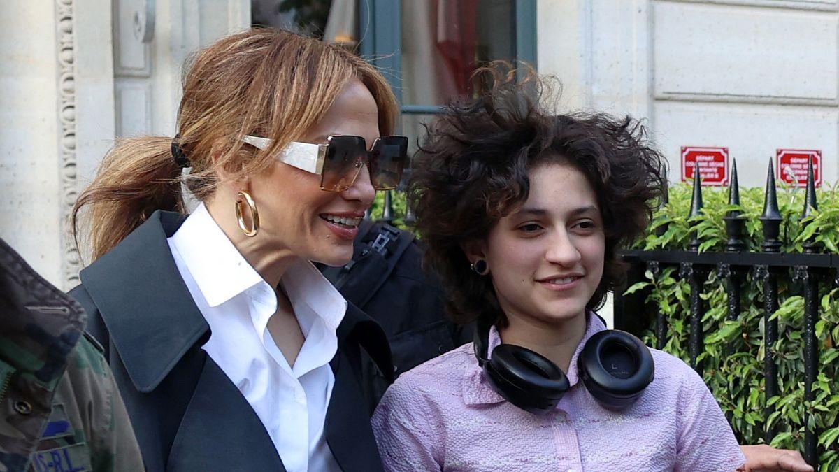 Photo of Emme Maribel Muñiz, Jennifer Lopez