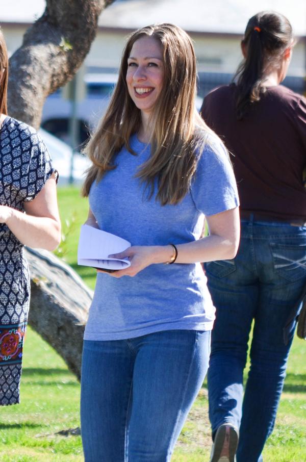 Back In Her Skinny Jeans Chelsea Clinton Shows Off Her Fabulous Post Baby Body In Shocking