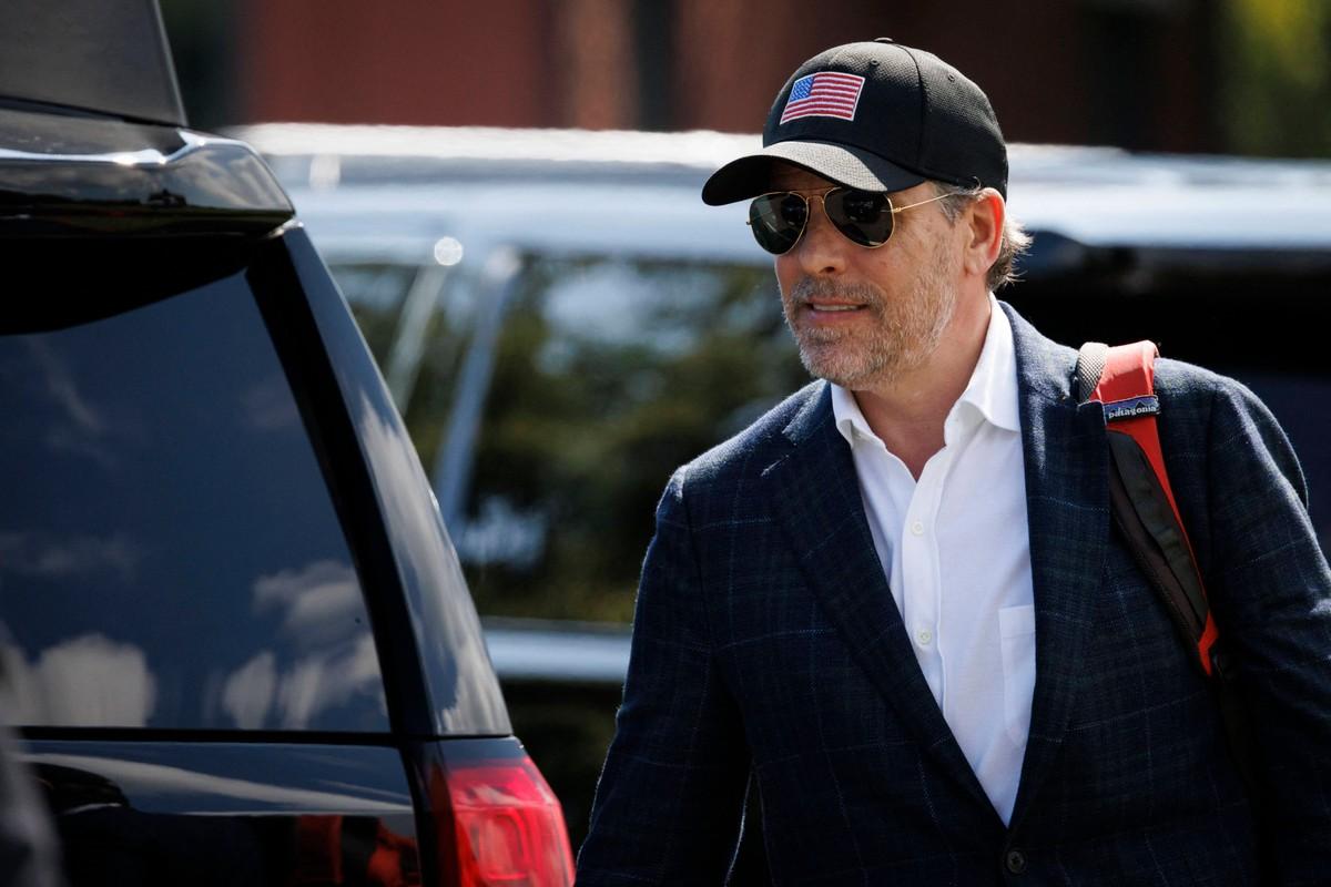 Hunter Biden told Beasley he was 'only a little bit' g--.