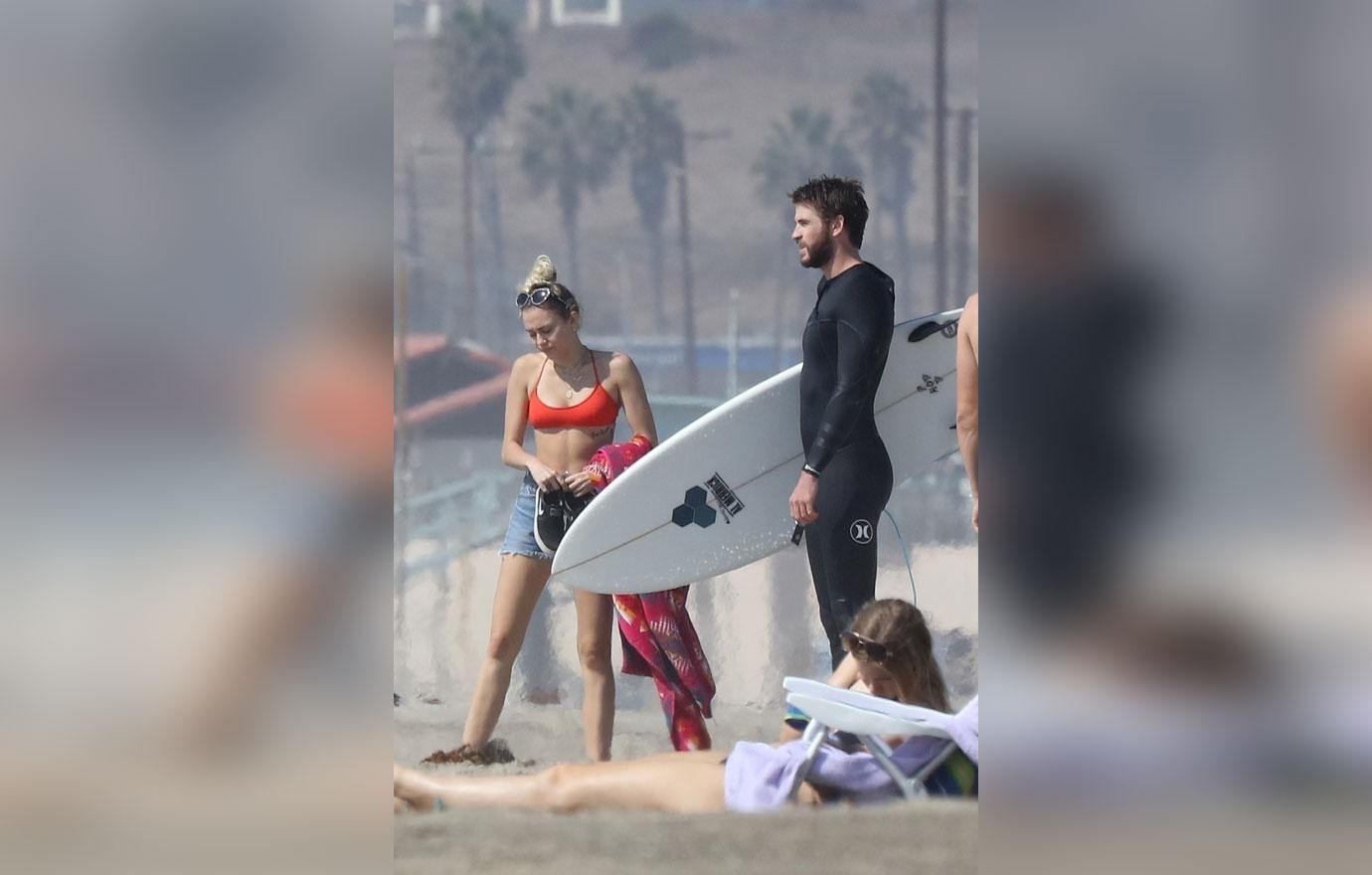 //Miley Cyrus Liam Hemsworth Malibu Beach Date