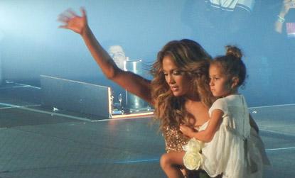 //jennifer lopez casper smart kids on stage
