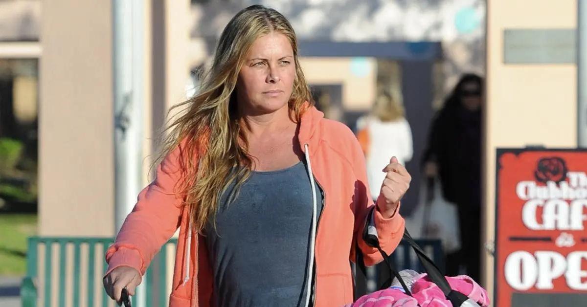 baywatch nicole eggert shaved head  months breast cancer diagnosis