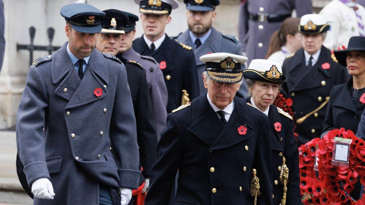 Photo of Prince William and King Charles