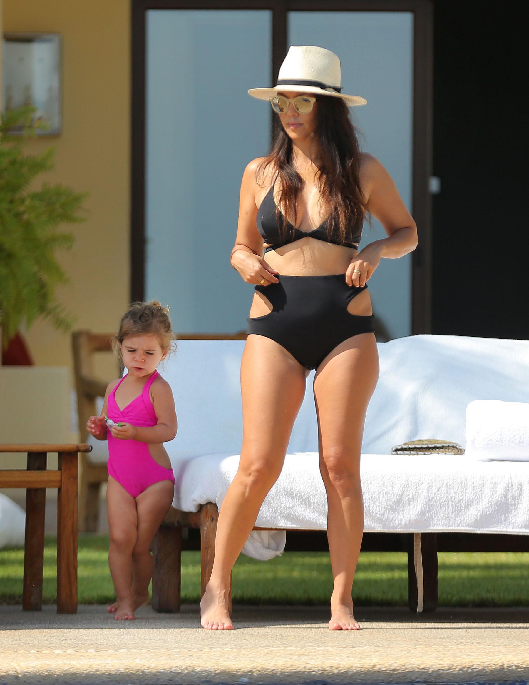 Scott Disick & Kourtney Kardashian Mexico Vacation