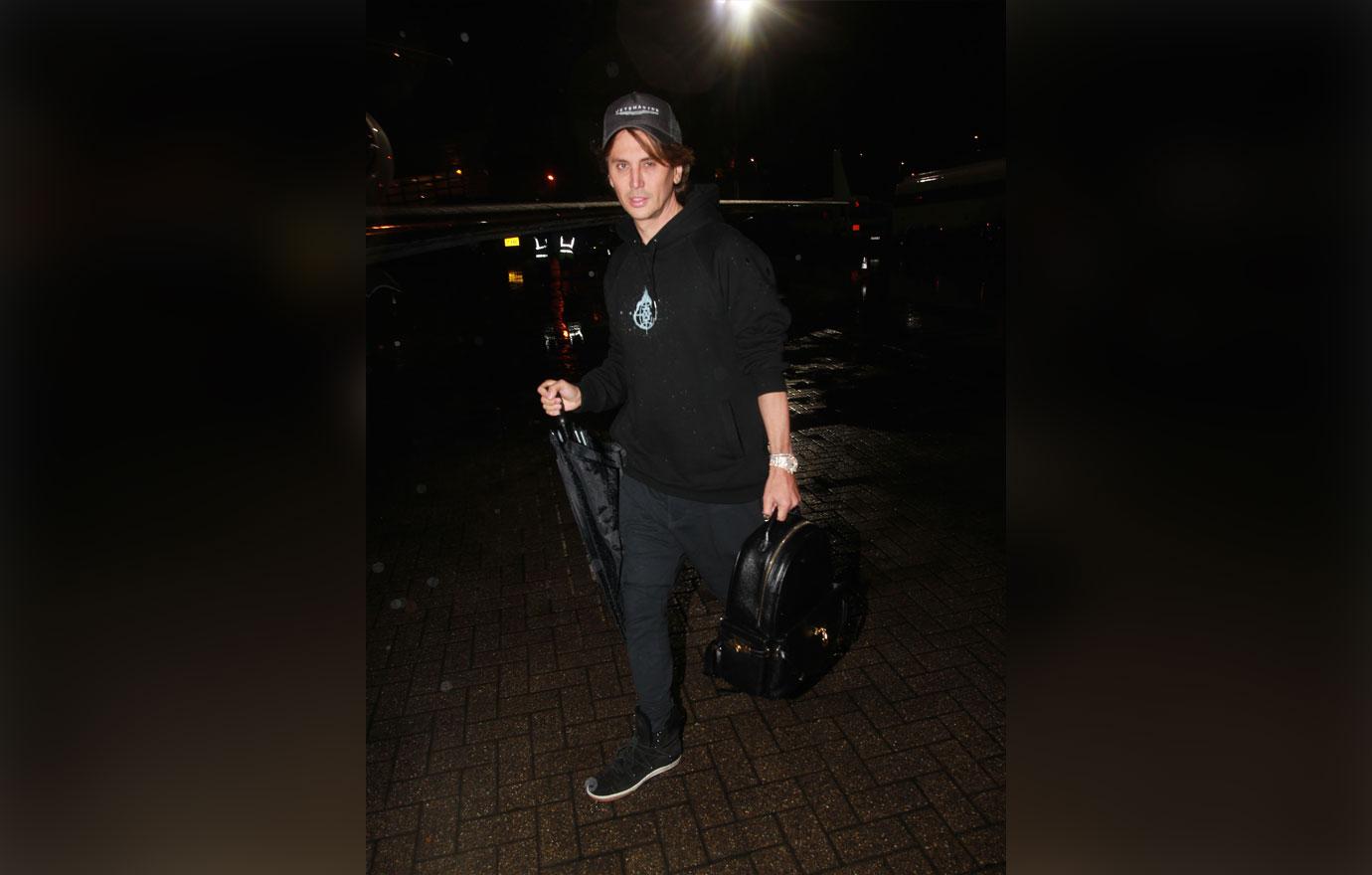 //jonathan cheban kim kardashian private jet london date