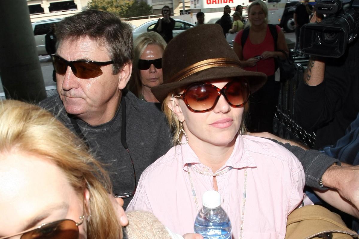 Insider said Jamie Spears' past conservatorship over Britney influenced her sons' decision to avoid similar responsibilities.