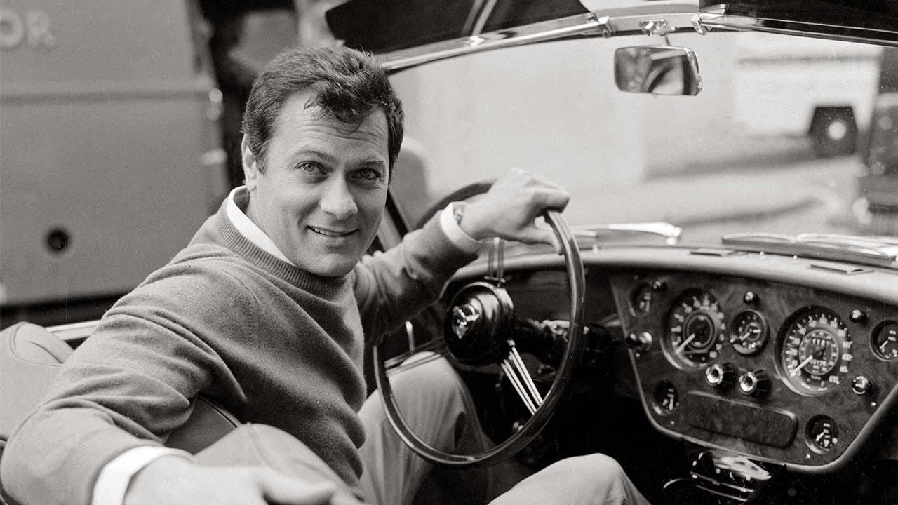 Tony Curtis had six children.