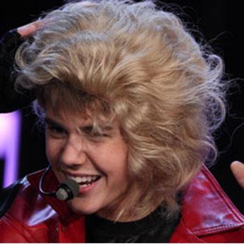 PHOTOS Justin Bieber Wigs Out