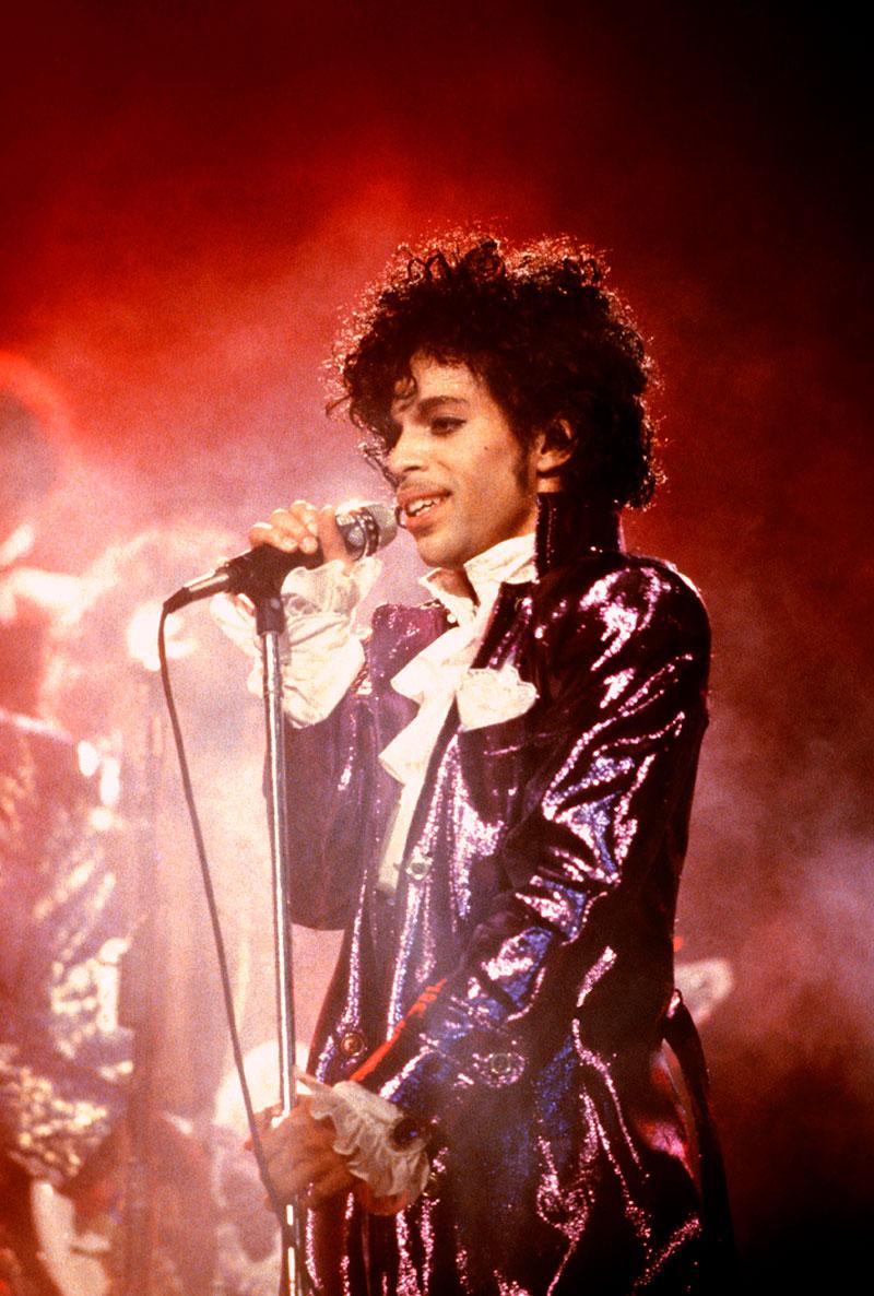 //prince dead purple rain singer photos