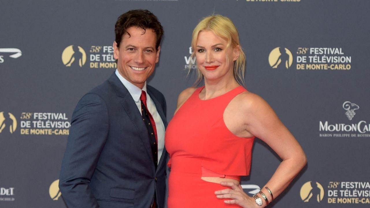 Photo of Ioan Gruffudd and Alice Evans