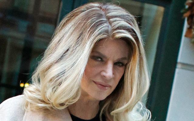 Kirstie Alley No Family Christmas