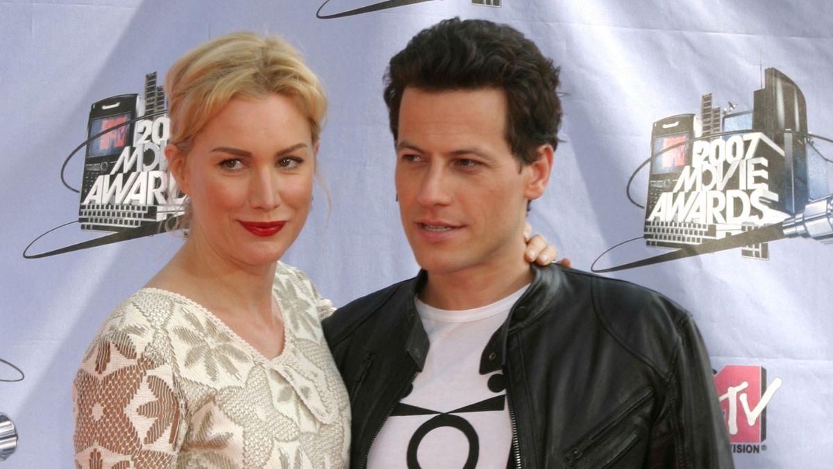 Photo of Alice Evans and Ioan Gruffudd