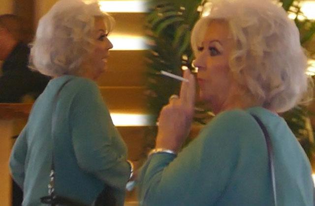 Diabetic Chef Paula Deen Caught Smoking!