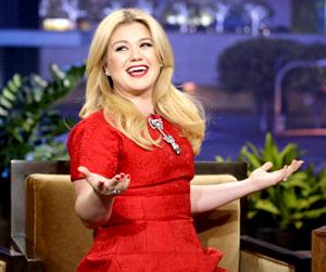 //kelly clarkson trying make baby rabbits