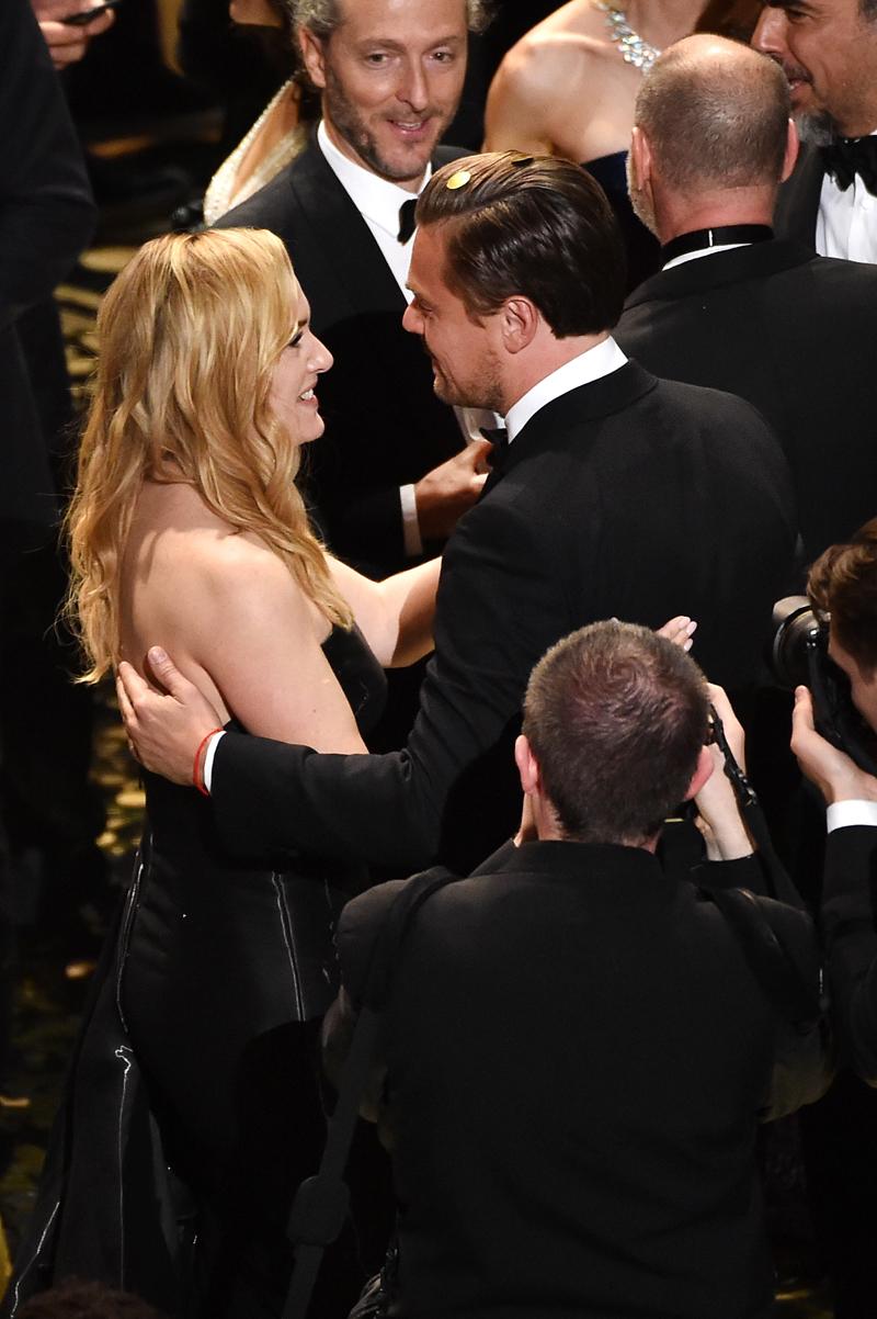 //kate winslet leonardo dicaprio oscar moments