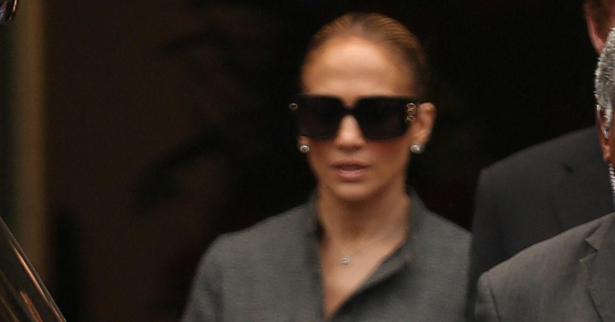 jennifer lopez somber marital troubles ben affleck spotted without ring