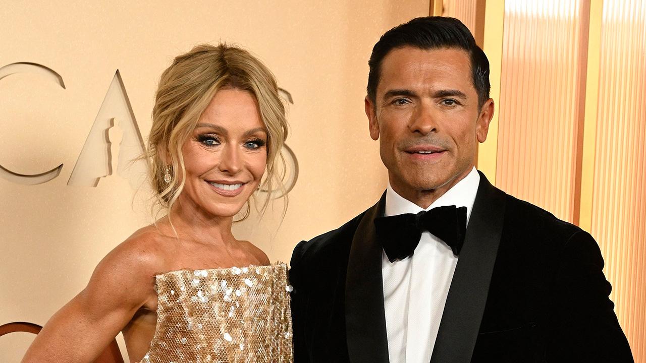Kelly Ripa and Mark Consuelos got married in 1996.