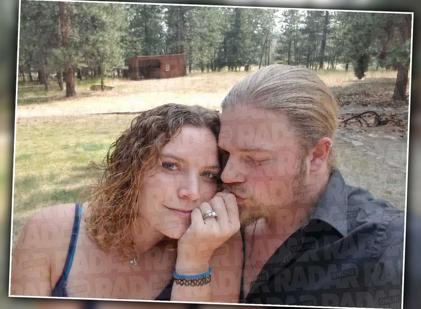 ‘alaskan Bush People’ Star Noah Brown In Marital Bliss With New Wife Rhain