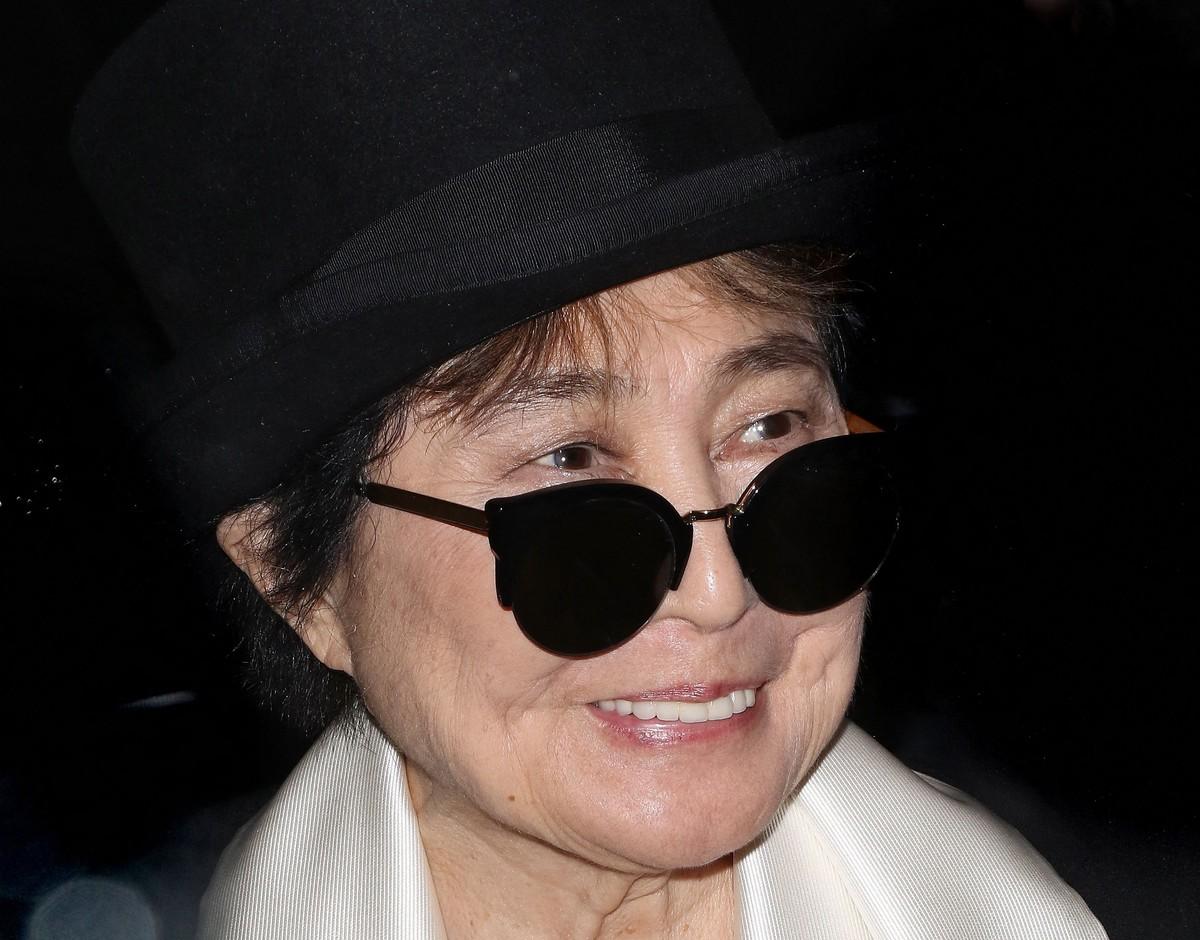 Yoko Ono reportedly calls Paul McCartney for advice concerning Sean Ono Lennon.