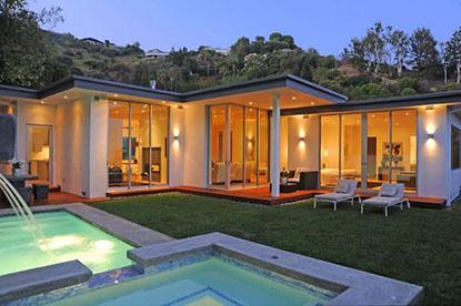 //sara gilbert sunset buys strip house