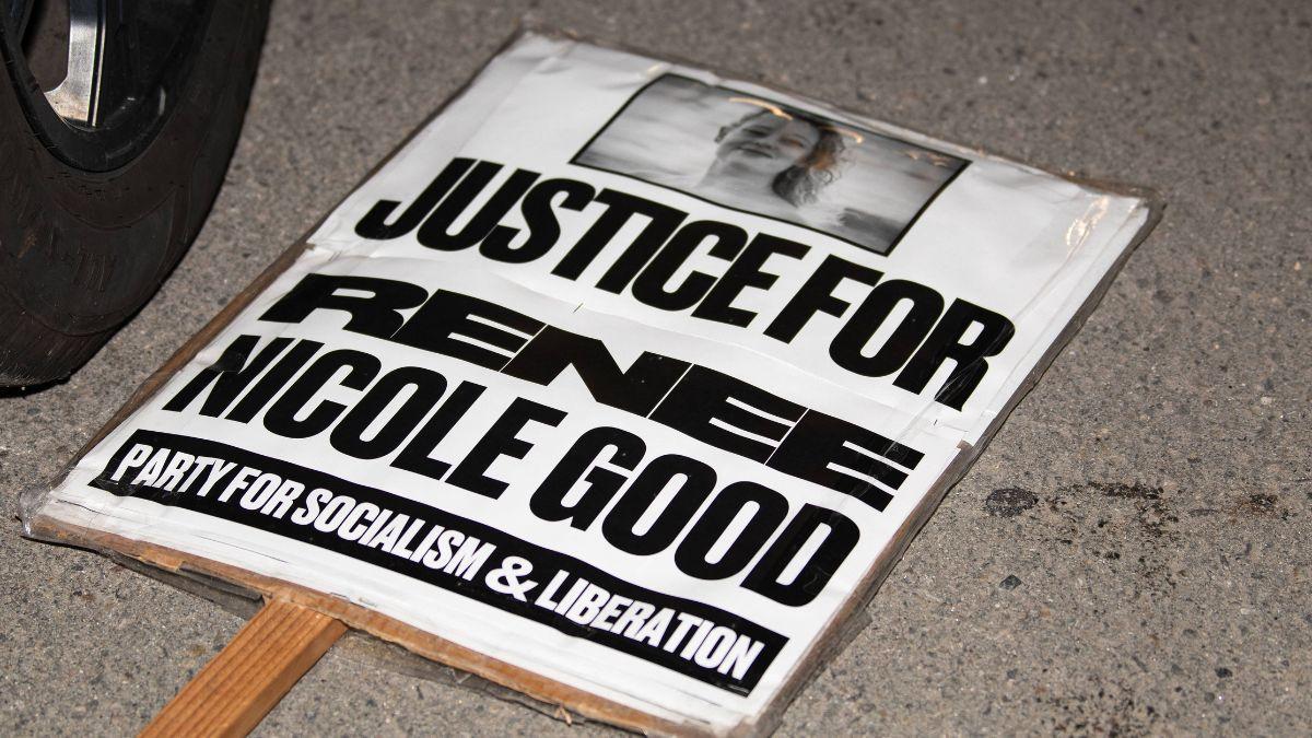 Photo of Renee Nicole Good protest sign