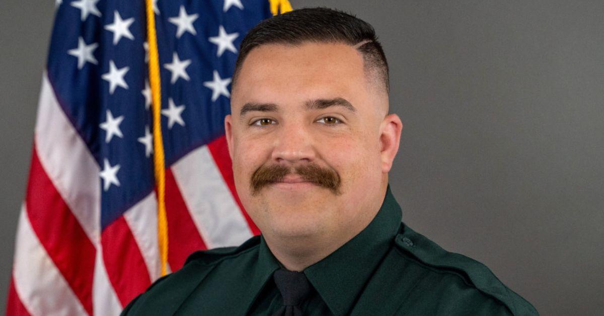 Woman and Family Ambush Florida Deputies, Killing One: Cops