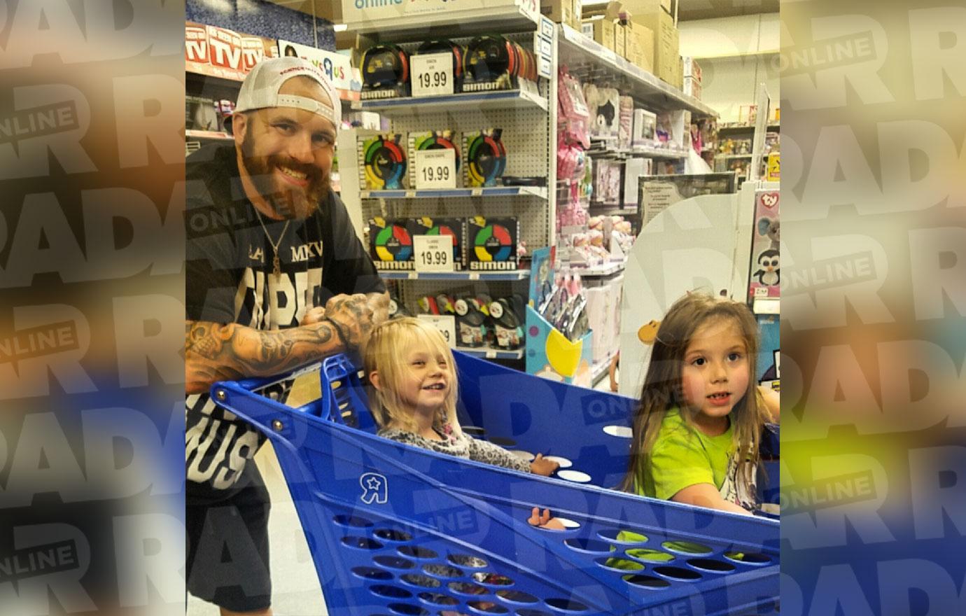 Chelsea Houskas Baby Daddy Adam Lind Did Have A Birthday Party For Daughter Aubree