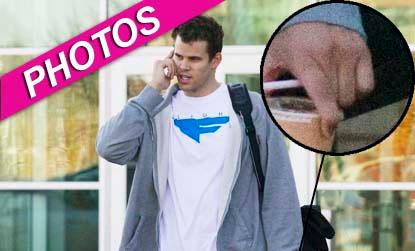 //kris humphries no ring