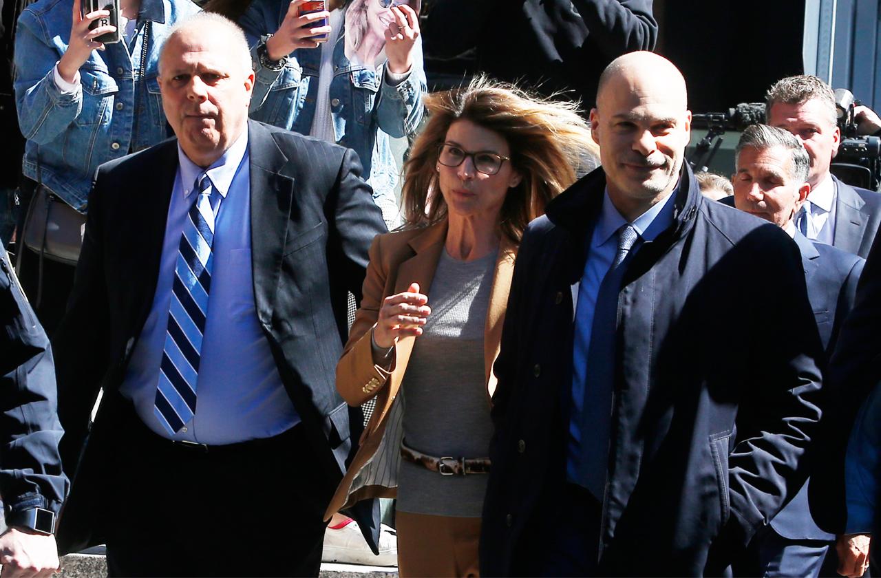 Lori Loughlin Arrives At Court To Face Charges In College Admissions Scandal