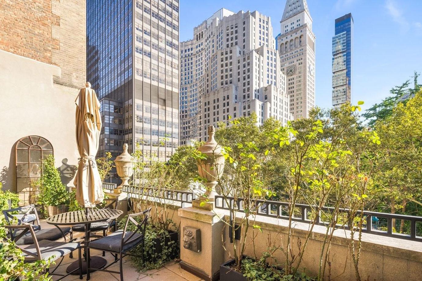 //jennifer lopez manhattan nyc penthouse sale