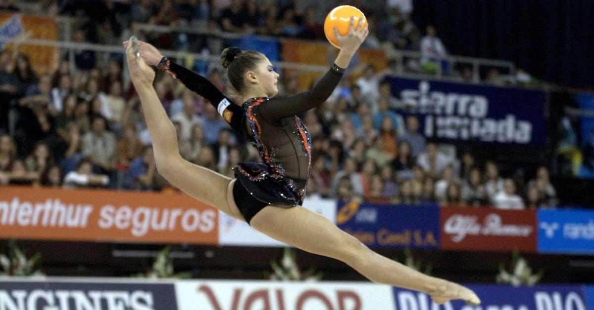 photof of alina kabaeva