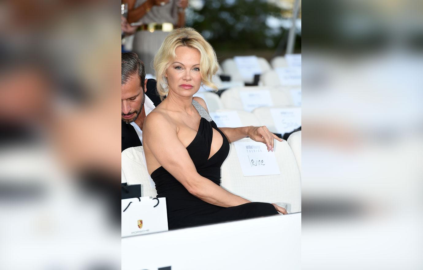 Pamela Anderson Unrecognizable Face Transformation