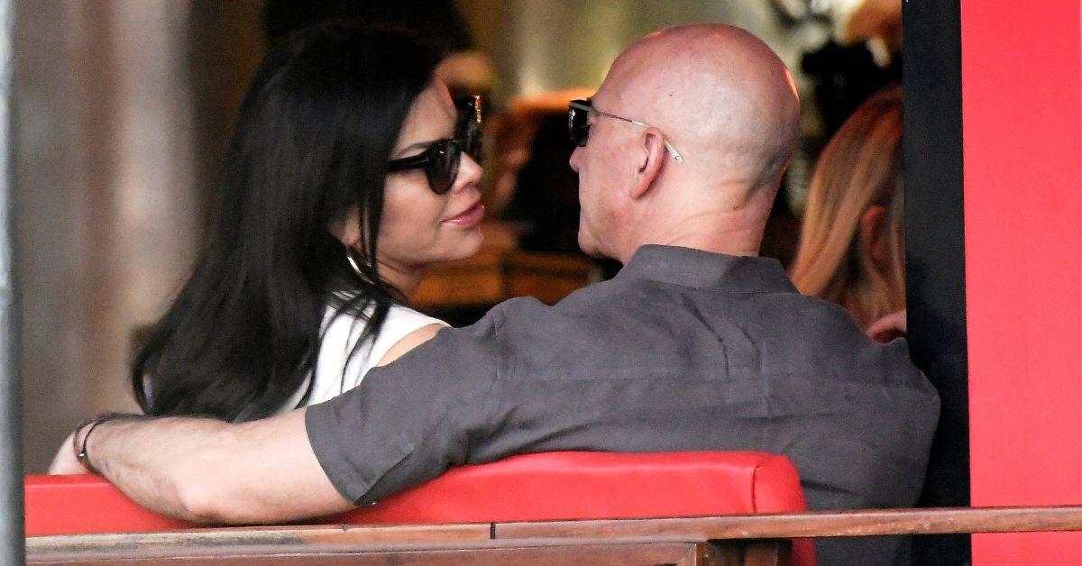 Jeff Bezos and Girlfriend Lauren Sanchez Engaged 